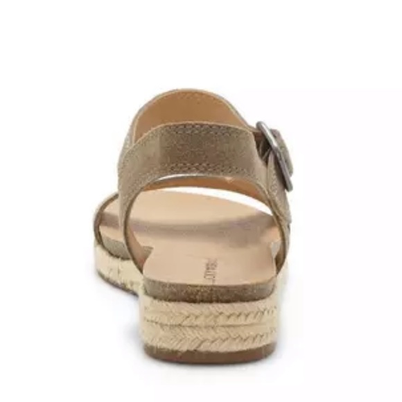 New Lucky Brand Gadine Suede T- Strap Sandals - Picture 5 of 13